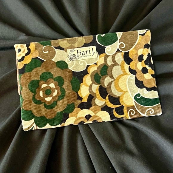 Bari J. San Fransisco Clutch - Picture 2 of 7